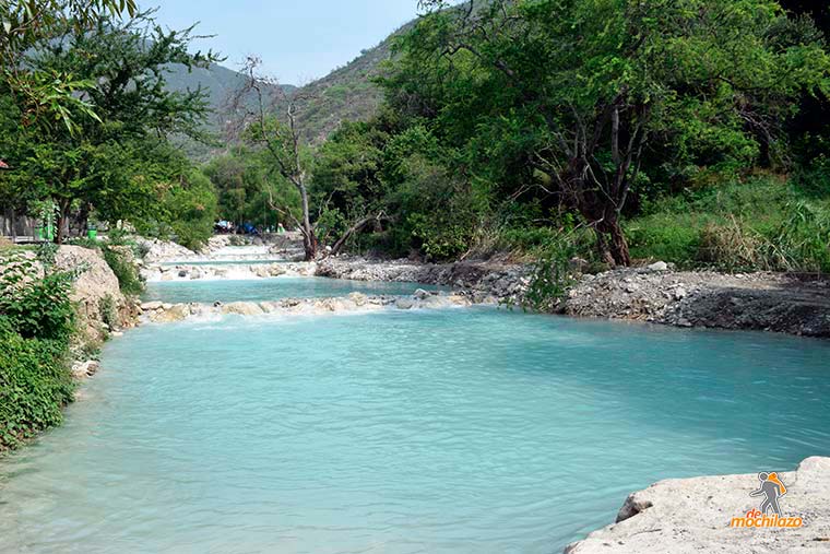 Rio Grutas de Tolantongo De Mochilazo